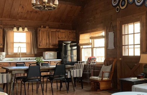 Woodsville Cabin | Beautiful Cabin Getaway