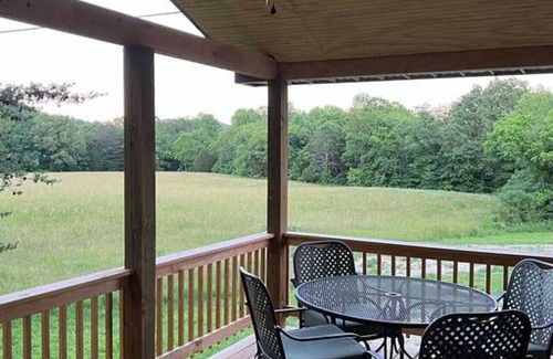 Winston Cabin | Beautiful Cabin in Red Lick Valley