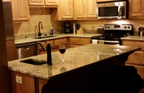 Dry Creek Cabin | beautiful cabin in the woods with view of lake Tenkiller