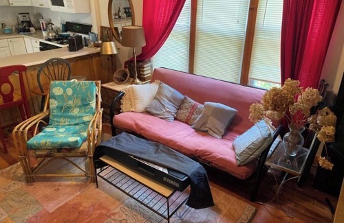 West Milford Cottage | Beautiful Cabin In The woods Just 1 -Hour Way From Manhattan