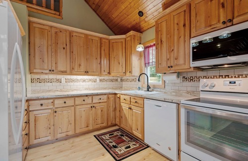 Meeker County Cabin | Beautiful cabin on lake with a dock on 1.5 acres private property