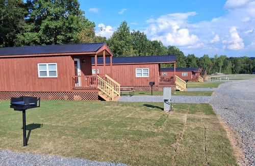Kings Mountain Cabin | Beautiful cabins available between Kings Mountain Battleground & 2 Kings Casino!