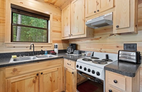 Golden Cabin | Beautiful cabins with a pool in a peaceful setting