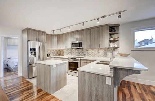 Teepee Town House | Beautiful Canmore Home with views and walk to DT