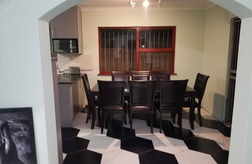 Flamingo Vlei House | Beautiful Capetown Beaches nearby.