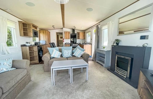 Saxmundham House | Beautiful caravan with decking at Carlton Meres Holiday Park, Suffolk ref 60022M