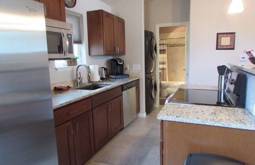 Central Colorado Springs House | Beautiful Carriage House Apartment - Centrally located right near downtown!