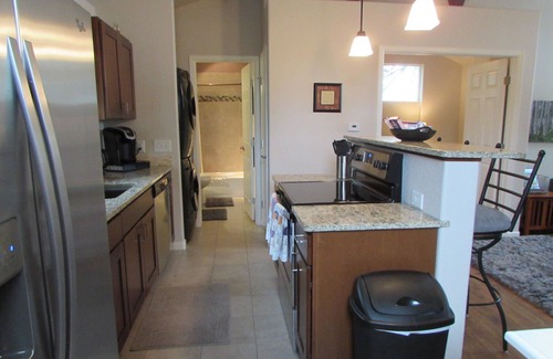 Central Colorado Springs House | Beautiful Carriage House Apartment - Centrally located right near downtown!