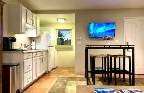 Santa Fe House | Beautiful Casita in downtown. Private Courtyard!