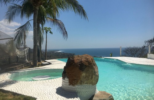 El Sunzal Apartment | Beautiful casita over looking el tunco and surf breaks