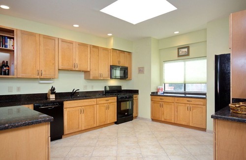 Sunrise Canyon House | Beautiful Catalina View Townhome near Sabino Canyon, Restaurants and Shopping