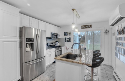 Saugerties House | Beautiful Catskill Mountain Getaway Perfect for Families!