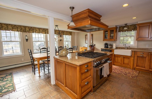 Maplecrest House | Beautiful Catskills country retreat -neighboring reservoir/recreation area