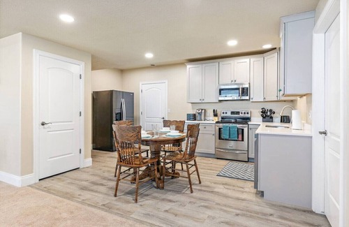 Cedar Hills Apartment | Beautiful Cedar Hills apartment at the base of Majestic Mount and Mt Timpanogos