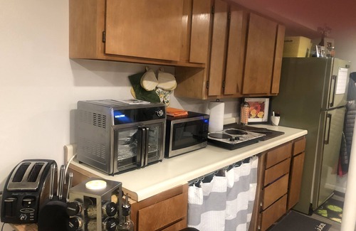 East Colorado Springs Apartment | BEAUTIFUL CENTRAL AREA - CLOSE TO ALL ATTRACTIONS COLORADO SPRINGS HAS TO OFFER!