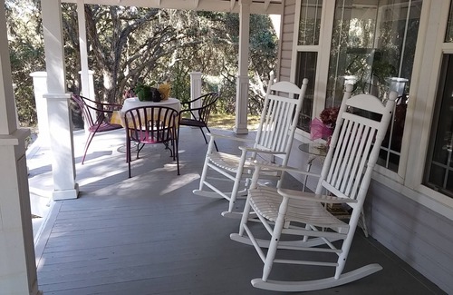 Templeton House | Beautiful Central Coast home, quiet & peaceful property in wine country