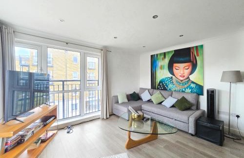 St. Dunstan's Apartment | Beautiful Central Family Apartment for 6