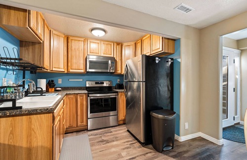 Woodland Estates House | Beautiful, central located 3BR private basement apt for recreation or city fun!