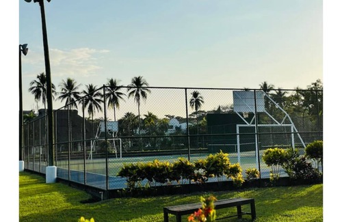Puerto San Jose Villa | Beautiful Chalet Puerto San Jose, beach private pool 5 bedrooms 5 parking spaces
