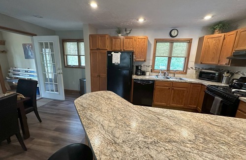 Thompsonville House | Beautiful Chalet at Crystal Mountain Resort