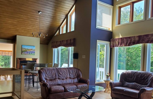 Sainte-Adele Cottage | Beautiful chalet with amazing view, hot tub,hiking,ski,privacy