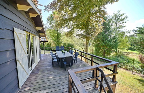 Biron House | Beautiful chalet with a large garden