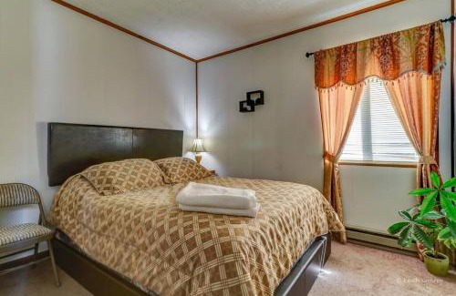 Long Pond Ski Chalet | Beautiful Chalet with Hot Tub & Sauna in Poconos