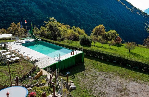 Marone Ski Chalet | Beautiful chalet with Swimming Pool in Lombardy