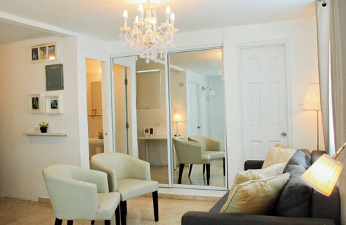 Ponce Centro Apartment | Beautiful Chandeliers, Cozy & Enjoyable Studio - Balcony/FREE WIFI - 202