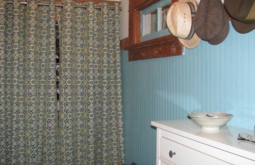 Hastings House | Beautiful character home in Vancouver close to Ocean