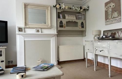 Angmering Apartment | Beautiful Character Property
