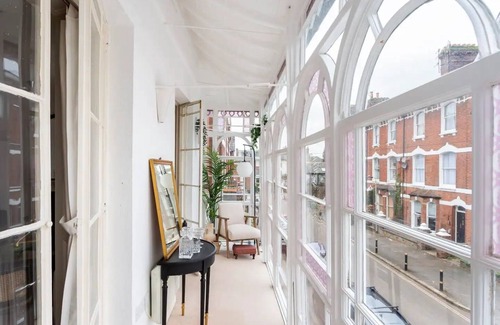 Exeter Apartment | Beautiful City Centre Flat With Parking
