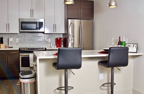 Atlantic Station Area Apartment | Beautiful City View Apartment