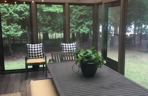 Sturgeon Bay Cottage | Beautiful Clark Lake Cottage