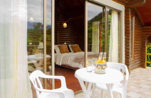 Tena Cabin | Beautiful cabin in the middle of the forest (suitable for pets).