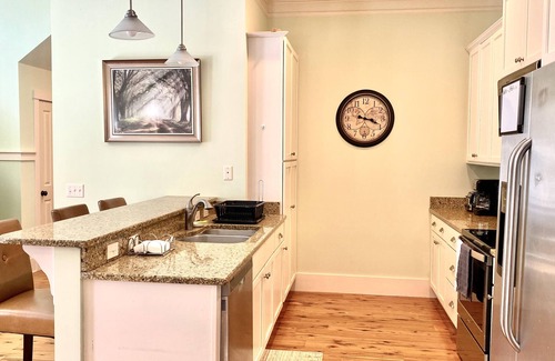 Palmetto Dunes Cottage | Beautiful Cottage on Hilton Head Island, White