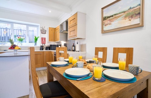 Barry House | Beautiful coastal home with stunning ocean views!