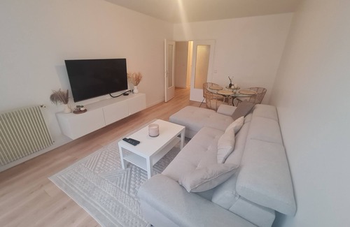 Livry-Gargan Apartment | Beautiful, cocooning apartment. Near Paris/C.D.G