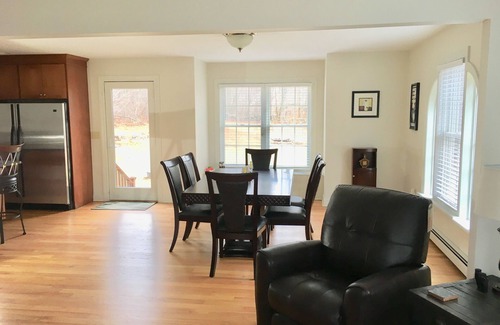 Pomfret House | Beautiful Colonial Home in a Peaceful Setting Bordering Natchaug State Forest