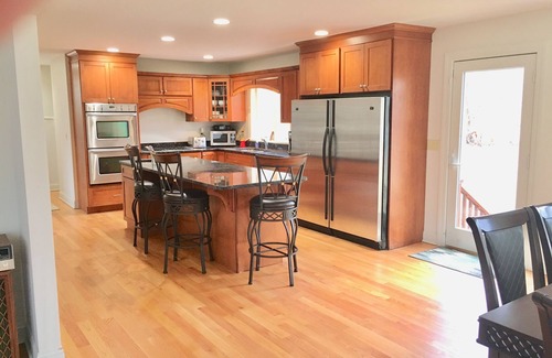 Pomfret House | Beautiful Colonial Home in a Peaceful Setting Bordering Natchaug State Forest