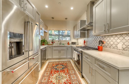 East Bayside House | Beautiful Combo Home Located in Downtown Portland - Close to the Beach