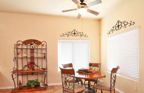 Las Cruces House | Beautiful & Comfortable - near NMSU & Hospitals