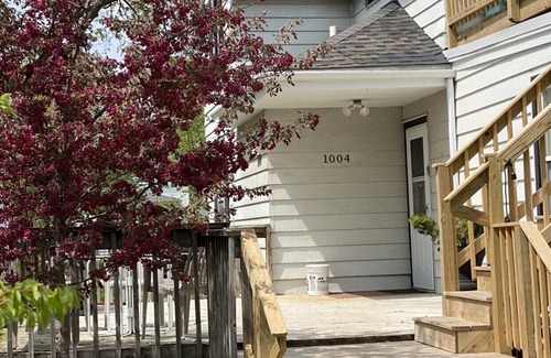 St. Charles Apartment | Beautiful, completely Private St. Charles 3 BR 1 1/2 Bath Apt. near Downtown