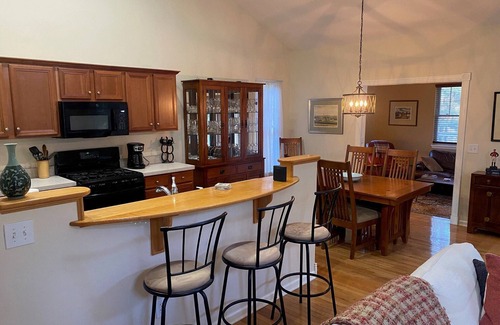 Saratoga Springs Condo | BEAUTIFUL CONDOMINIUM AVAILABLE FOR THE 2025 BELMONT STAKES FESTIVAL.