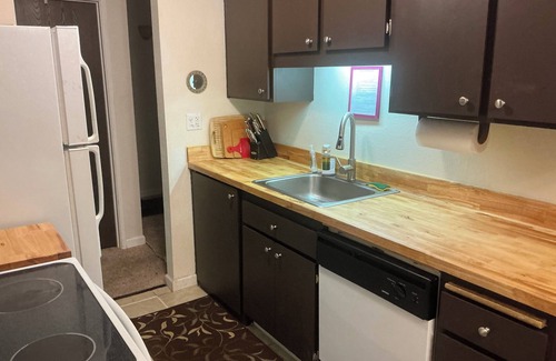 South Lake Tahoe Condo | Beautiful Condo: Close to Lake, Casinos & Restaurants