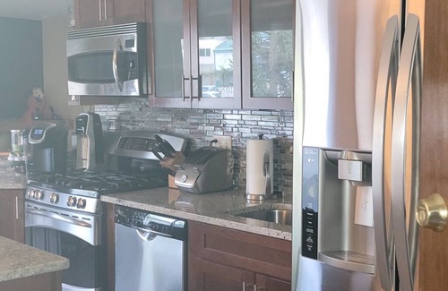 Frisco Condo | Beautiful Condo 1 block off Main St in Frisco