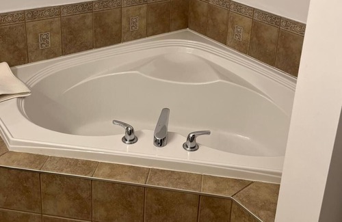 Plateau Condo | Beautiful Condo 10min from dtown Ottawa