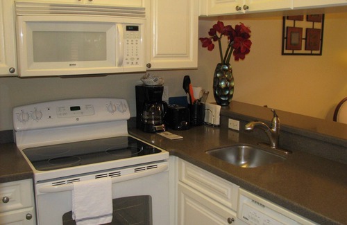 Central Naples Condo | Beautiful Condo - close to everything