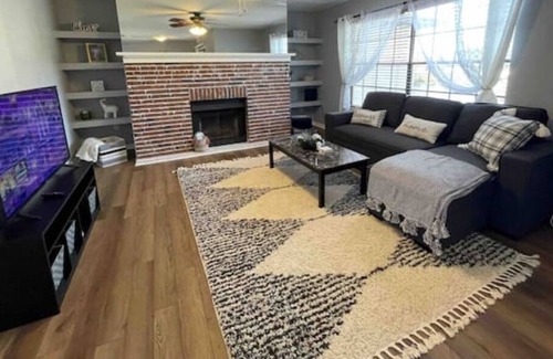 Alachua Condo | Beautiful condo in gated golf community with balcony water view!
