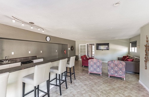 South Scottsdale Condo | Beautiful condo in the heart of everything Scottsdale has to offer